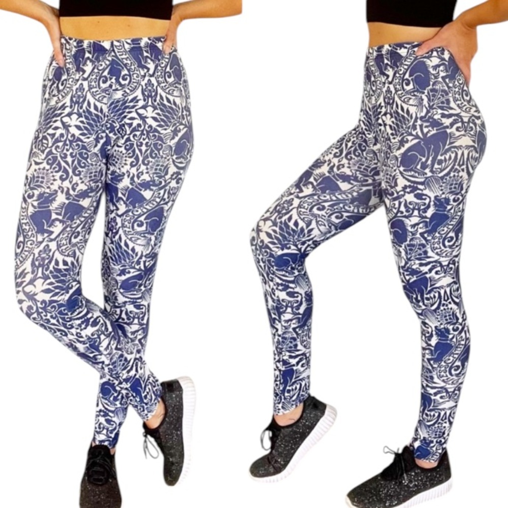 Shosho blue porcelain dragon print leggings size small/medium